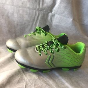 DSG Toddler soccer cleats size 9K hardly worn. 2 x at most. Great condition